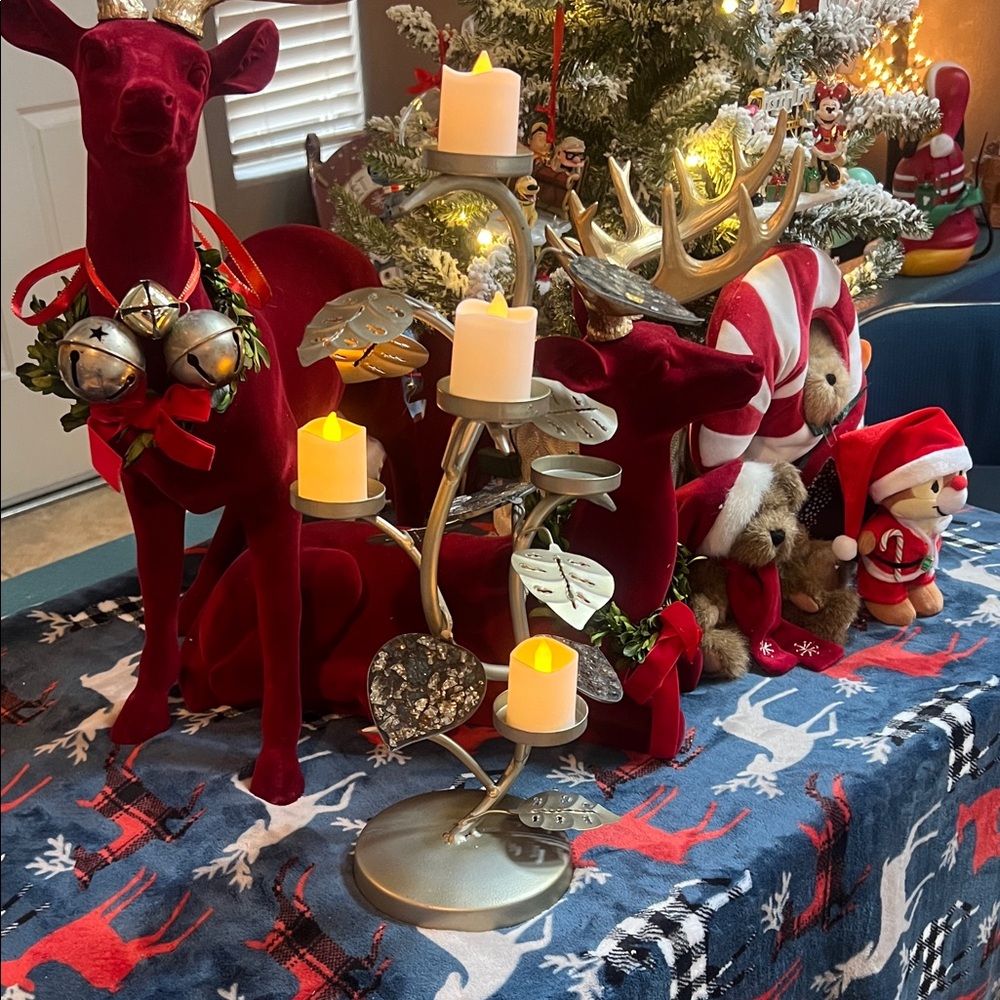Like new Metal Leaf Candle Holder